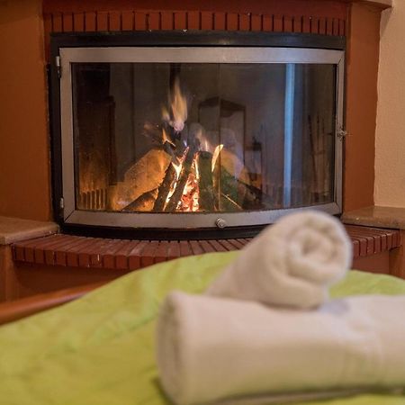 Ξενοδοχειο Παπαναγιωτου Hotell Neraïdochóri Eksteriør bilde