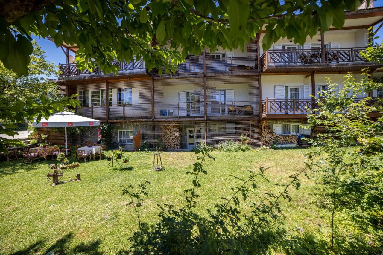 Ξενοδοχειο Παπαναγιωτου Hotell Neraïdochóri Eksteriør bilde