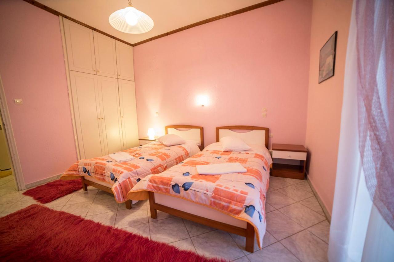 Ξενοδοχειο Παπαναγιωτου Hotell Neraïdochóri Eksteriør bilde