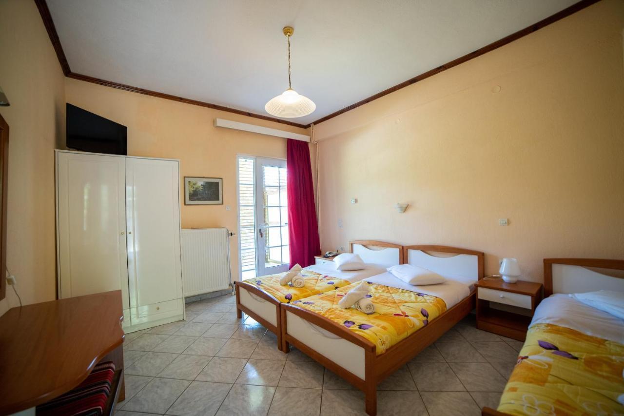 Ξενοδοχειο Παπαναγιωτου Hotell Neraïdochóri Eksteriør bilde