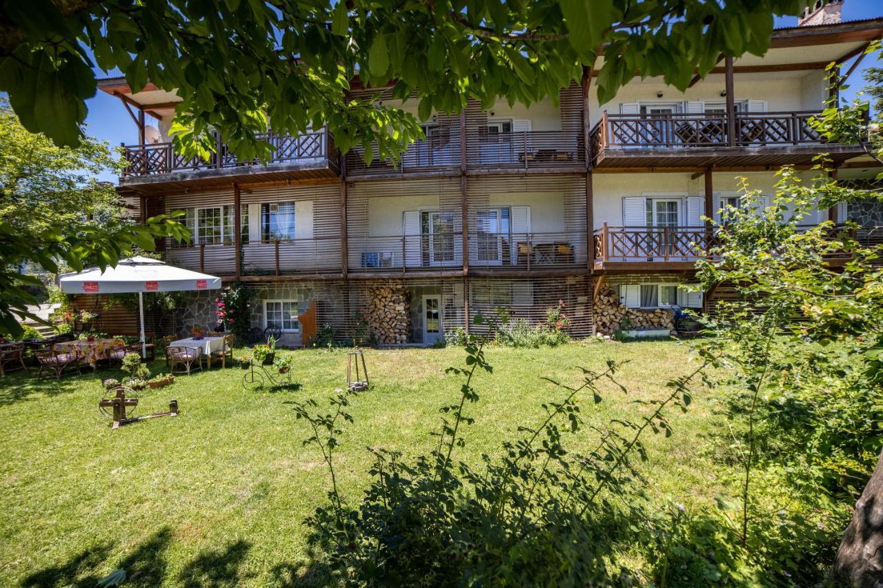 Ξενοδοχειο Παπαναγιωτου Hotell Neraïdochóri Eksteriør bilde
