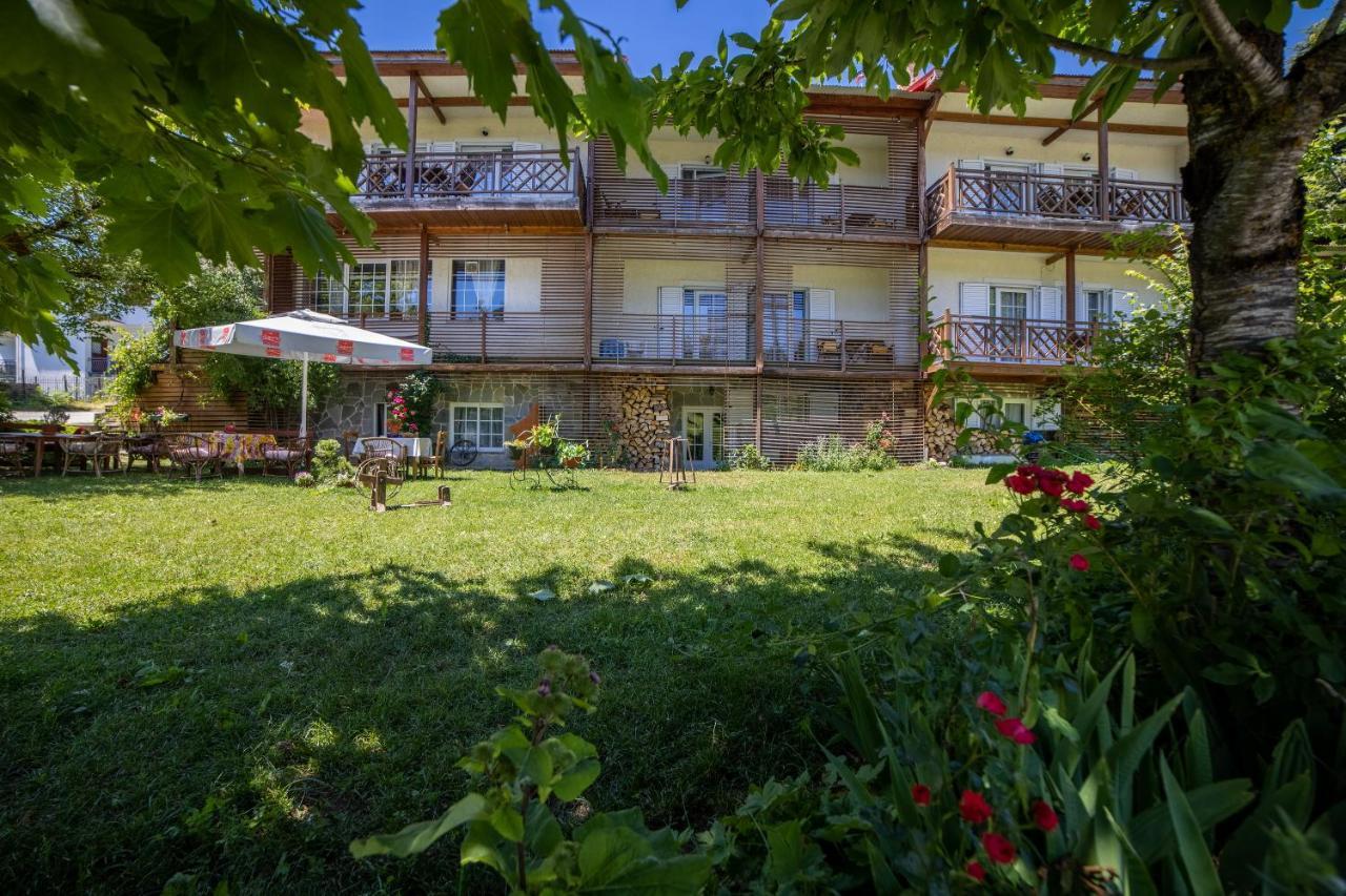 Ξενοδοχειο Παπαναγιωτου Hotell Neraïdochóri Eksteriør bilde