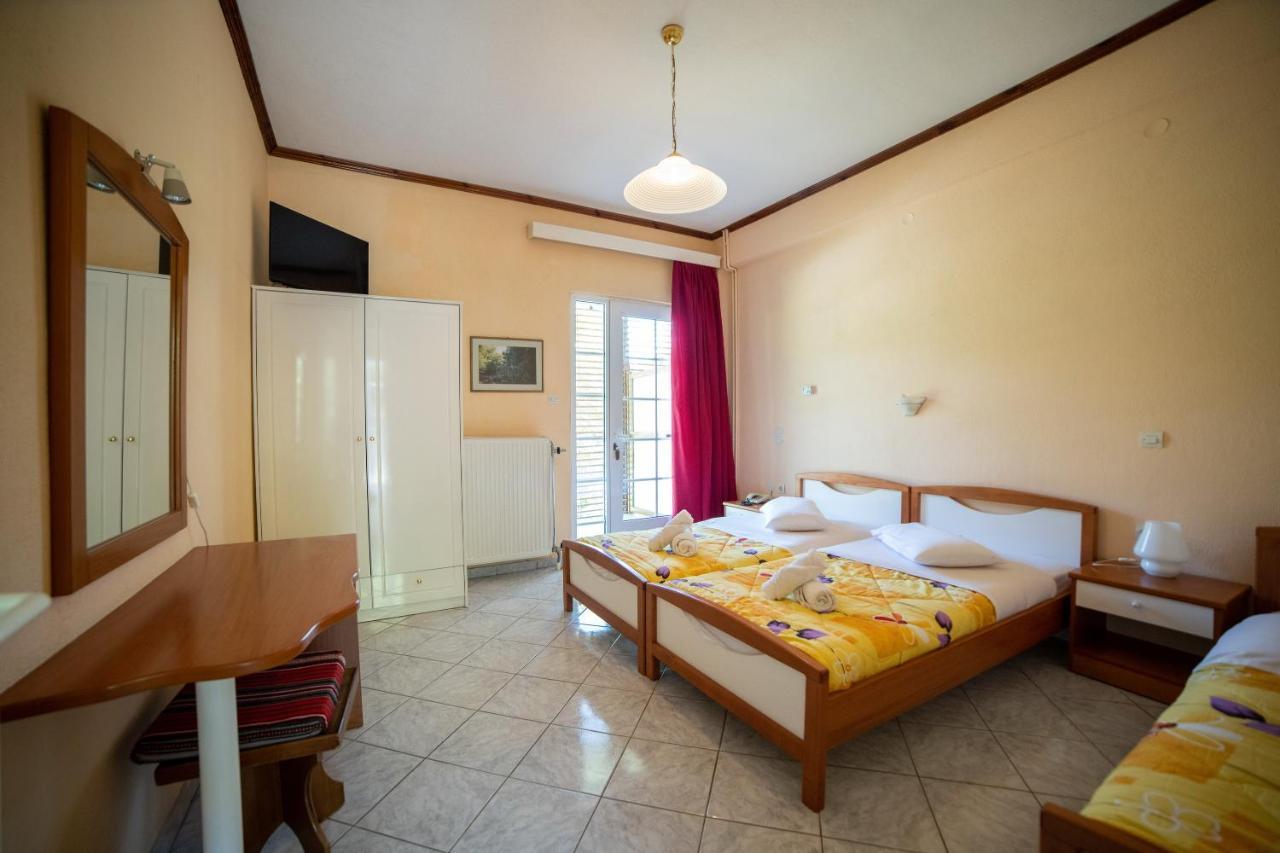 Ξενοδοχειο Παπαναγιωτου Hotell Neraïdochóri Eksteriør bilde